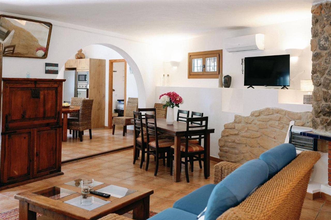 Teo - In Ibiza Villa San José